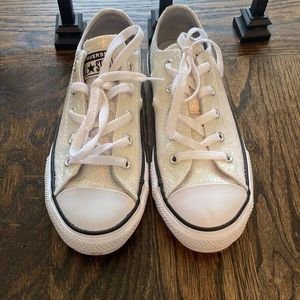 Converse all star girls’ sparkle white shoes. Brand new, Never worn. Size 1
